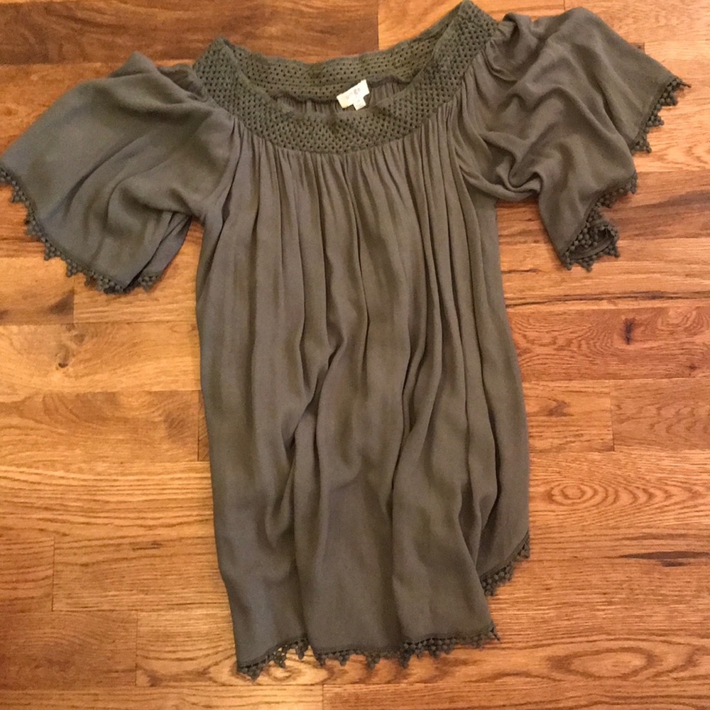 OFF SHOULDER LONG TOP